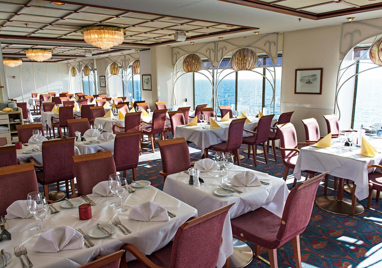 Viking Line Ferry Viking Cinderella - 2-Night Cruise Stockholm-Helsinki-Stockholm Hotel Bagian luar foto